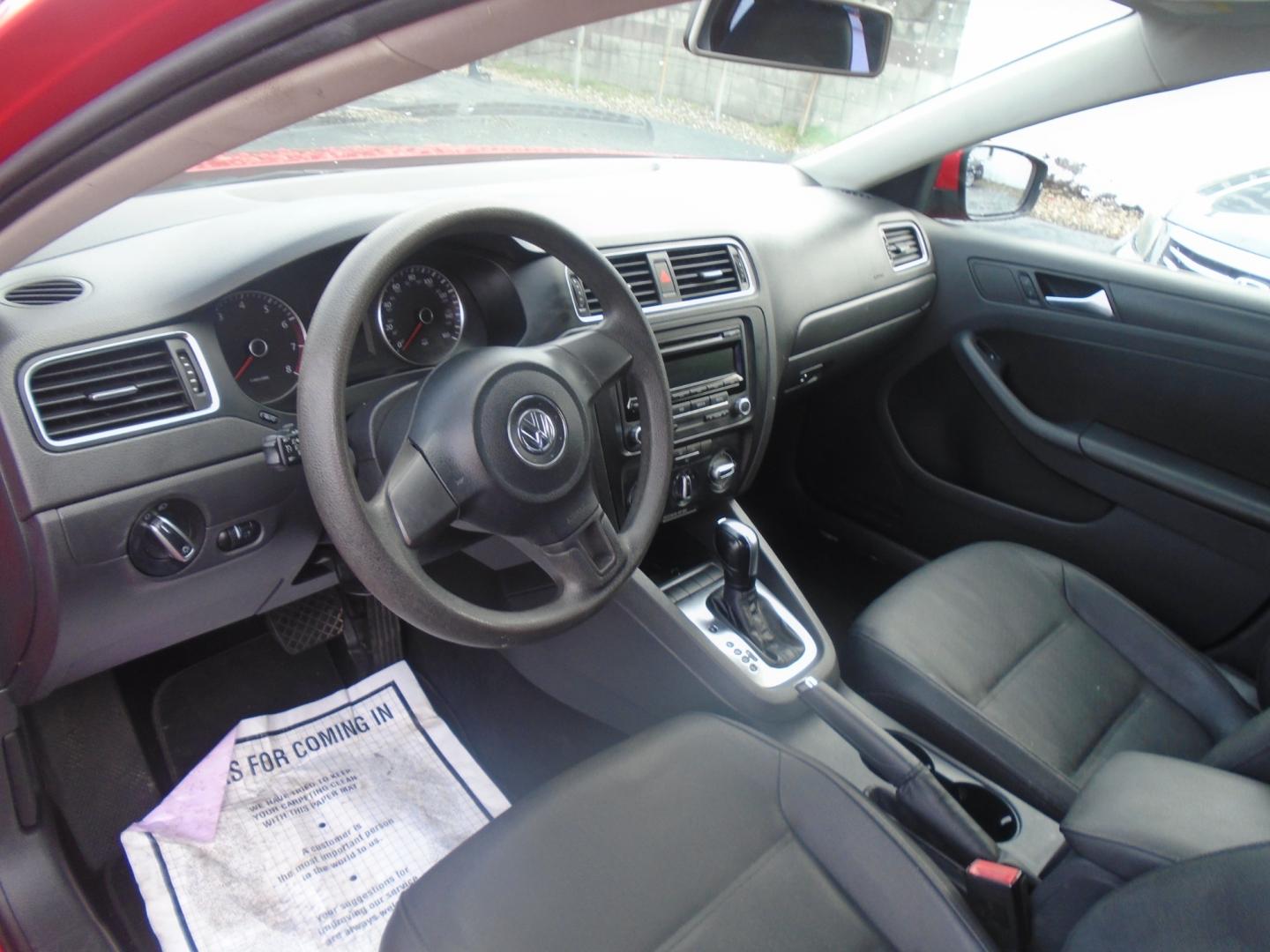 2012 RED Volkswagen Jetta SE (3VWDP7AJXCM) with an 2.5L L5 DOHC 20V engine, located at 6112 N Florida Avenue, Tampa, FL, 33604, (888) 521-5131, 27.954929, -82.459534 - Photo#5